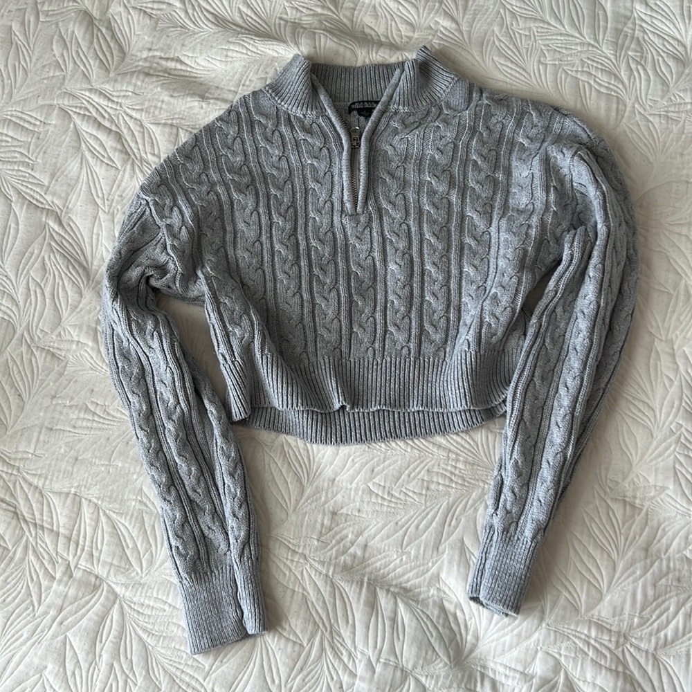 gray cropped sweater